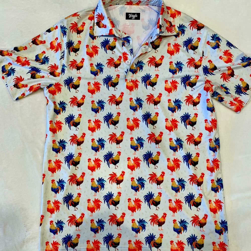 Waggle golf shirt size small.